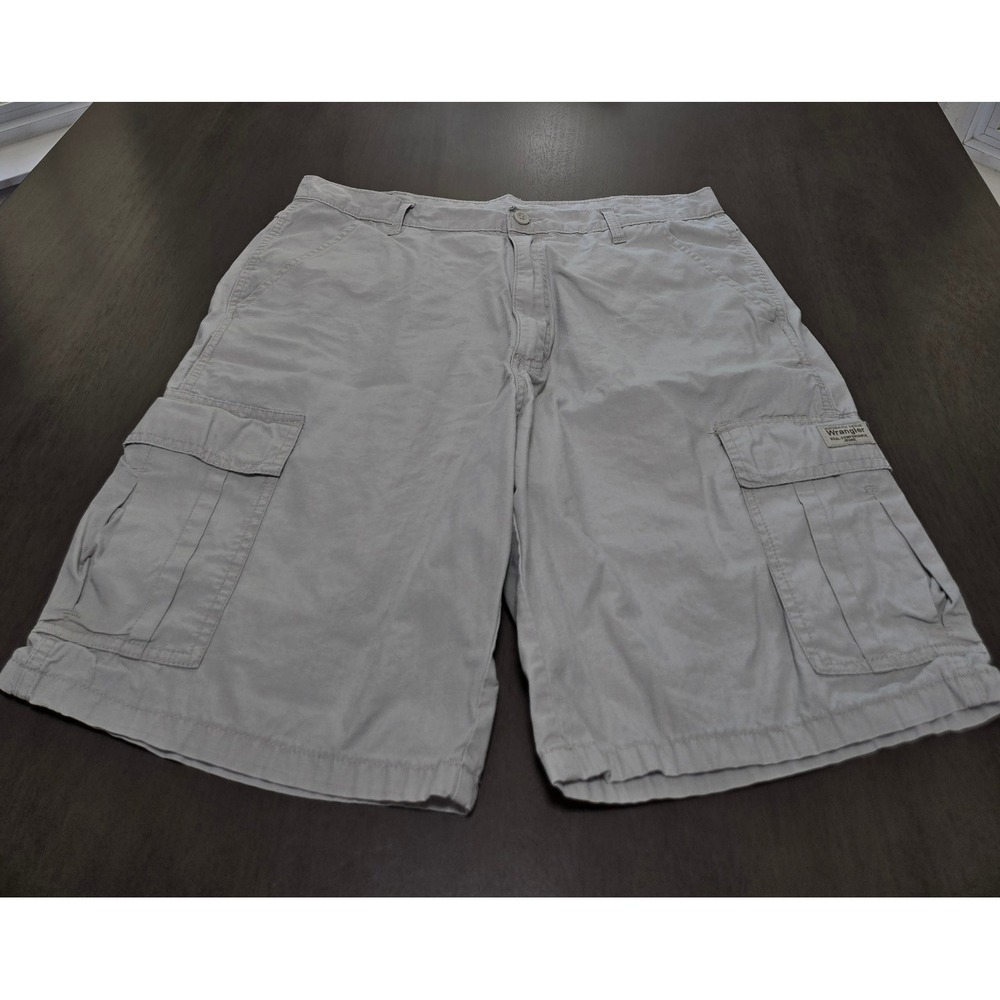 Wrangler Authentic Issue Mens Cargo Shorts Khaki Tan Ripstop Size 38 10in Inseam